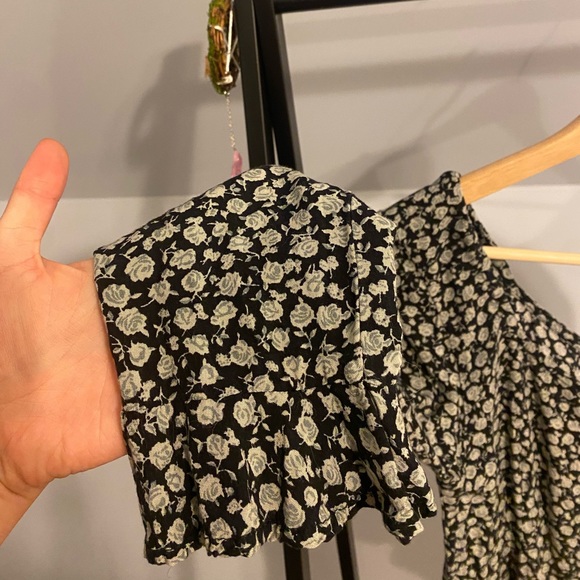 Motel rocks floral romper - Picture 4 of 4